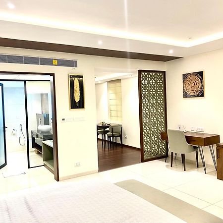 The Manohar Hyderabad Hotell Exteriör bild