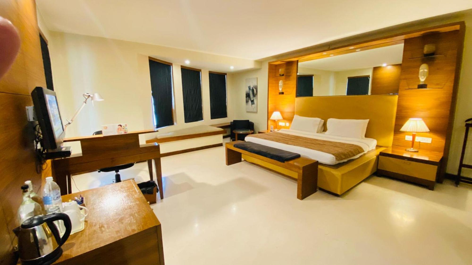 The Manohar Hyderabad Hotell Exteriör bild