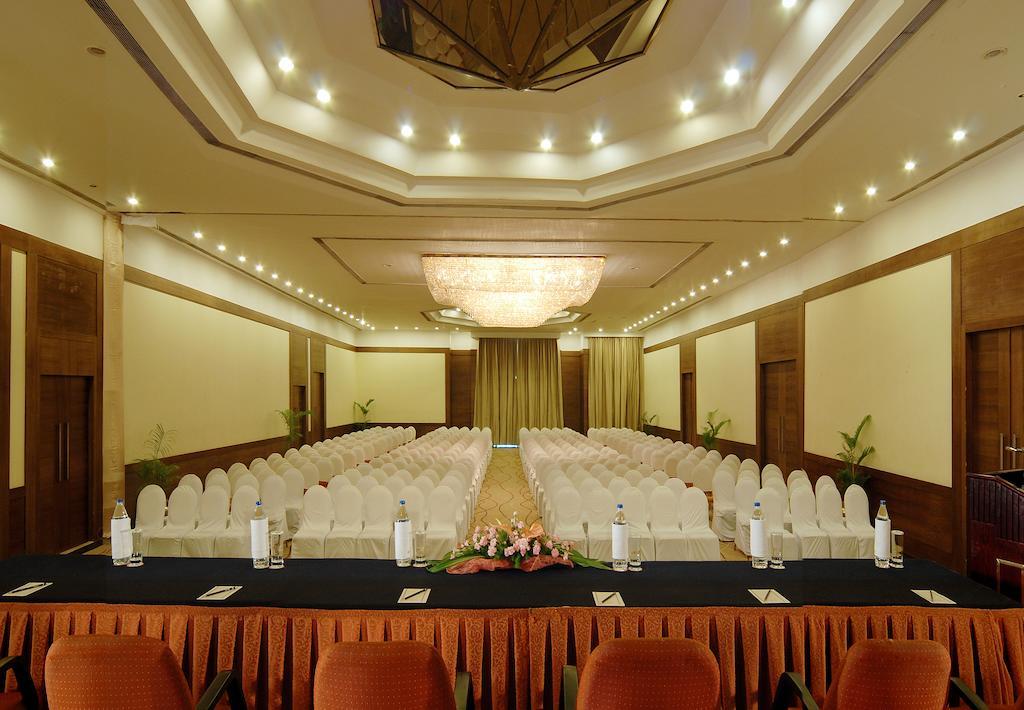 The Manohar Hyderabad Hotell Exteriör bild