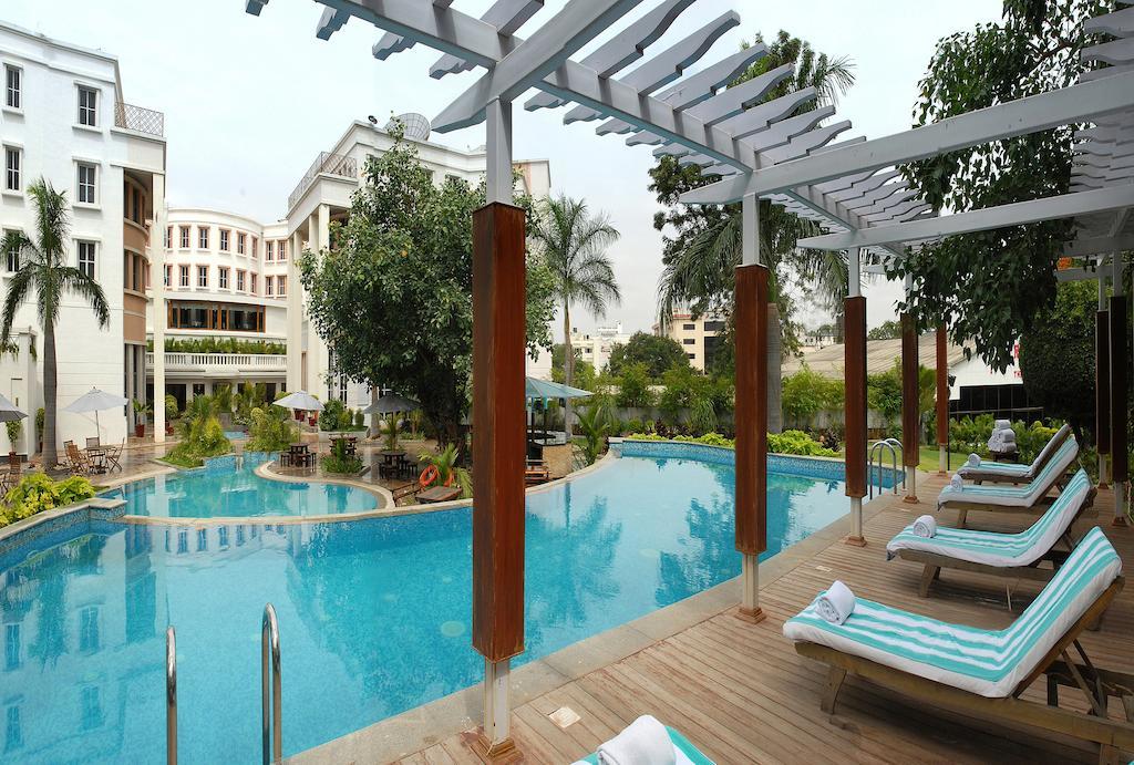 The Manohar Hyderabad Hotell Exteriör bild