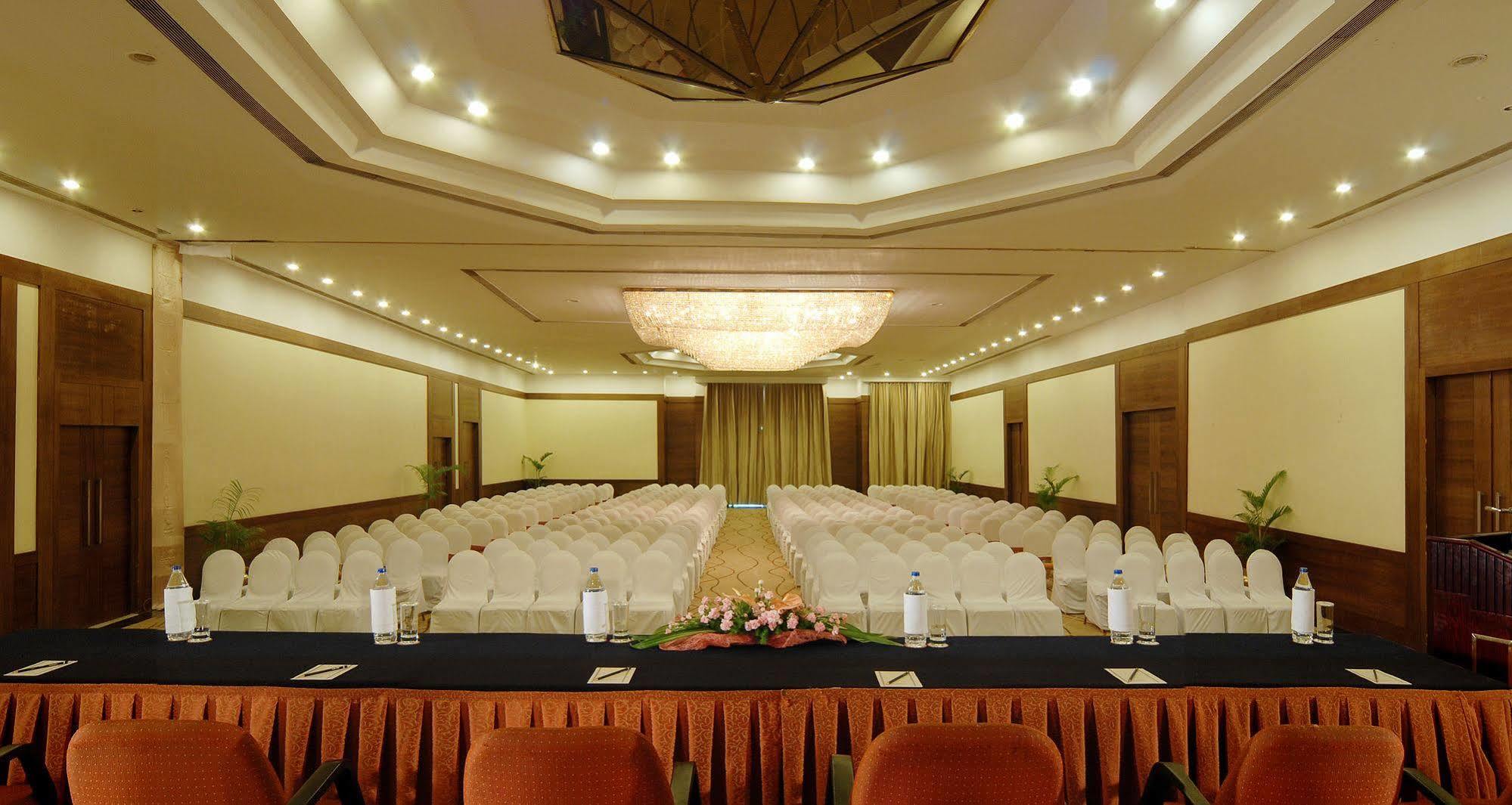The Manohar Hyderabad Hotell Exteriör bild