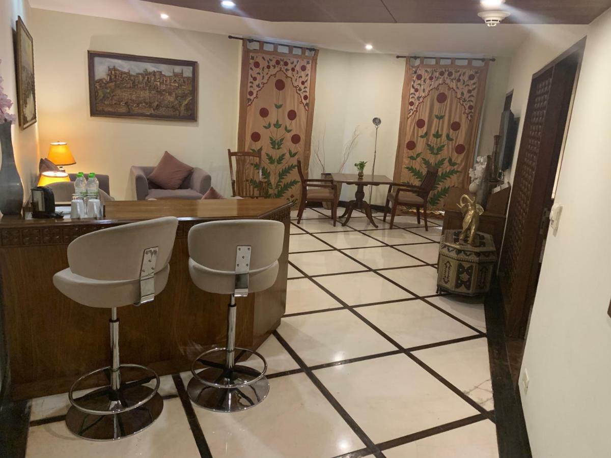 The Manohar Hyderabad Hotell Exteriör bild